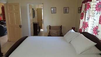 Ocho Rios Almond Tree Villas