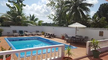 Ocho Rios Almond Tree Villas