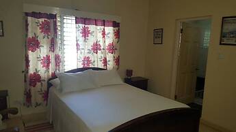 Ocho Rios Almond Tree Villas