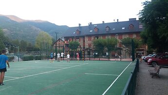 APARTMENTSUITESPAIN BAQUEIRA Jardin Privado