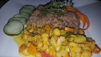 Kingston Sunset Guest Apartment I