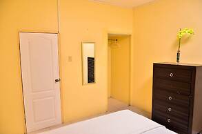 Kingston Sunset Guest Apartment I