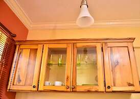 Kingston Sunset Guest Apartment I