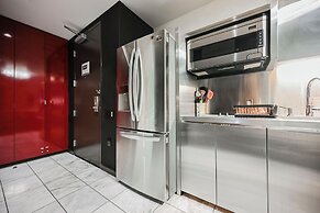 StripViewSuites at Palms Place