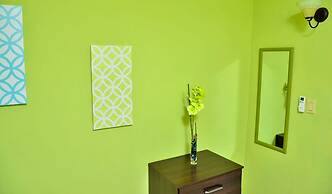 Kingston Sunset Guest Apartment II