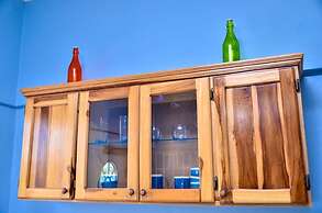 Kingston Sunset Guest Apartment II