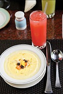 Kingston Sunset Guest Apartment II