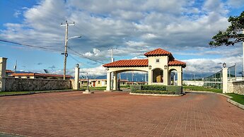 Sunrise Villa On The Beach