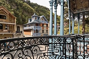 Golden Tulip Borjomi