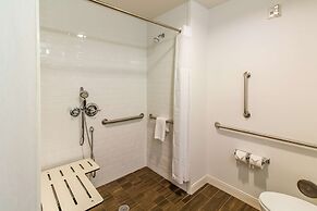 Hampton Inn Crestview South  I-10