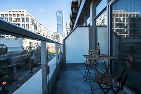 QuickStay - Luxury in Yorkville (Yonge & Bloor)