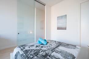 QuickStay - Luxury in Yorkville (Yonge & Bloor)