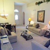 Deluxe Pool Homes by SVV