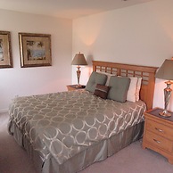 Deluxe Pool Homes by SVV