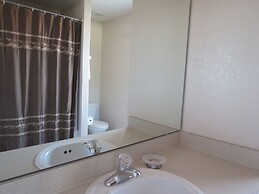 Deluxe Pool Homes by SVV