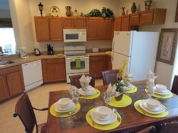 Deluxe Pool Homes by SVV