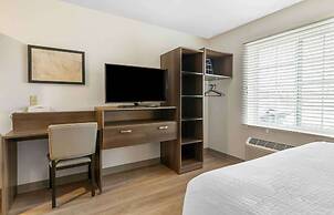 Extended Stay America Select Suites - Louisville - Airport