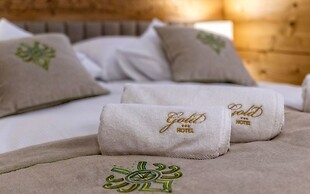 Gold Hotel