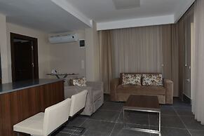 Lighthouse Nadia Aparts