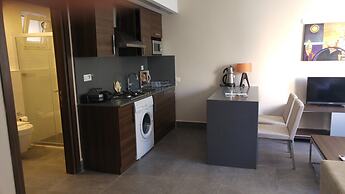 Lighthouse Nadia Aparts