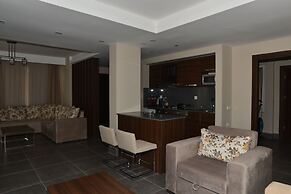 Lighthouse Nadia Aparts