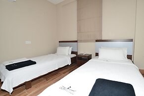 Lighthouse Nadia Aparts