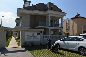 Lighthouse Nadia Aparts