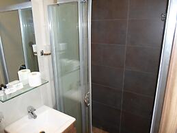 Lighthouse Nadia Aparts