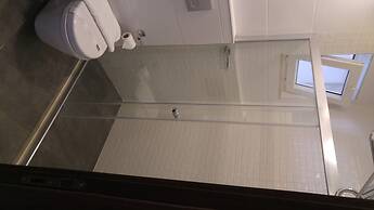 Lighthouse Nadia Aparts