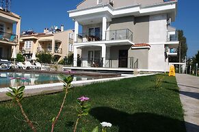 Lighthouse Nadia Aparts