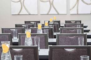 Homewood Suites by Hilton Boston Logan Airport Chelsea