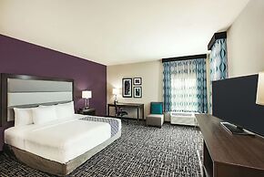 La Quinta Inn & Suites by Wyndham McAllen La Plaza Mall