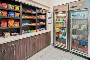 La Quinta Inn & Suites by Wyndham McAllen La Plaza Mall