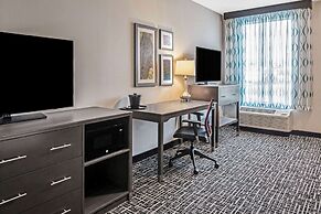 La Quinta Inn & Suites by Wyndham McAllen La Plaza Mall