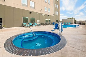 La Quinta Inn & Suites by Wyndham McAllen La Plaza Mall