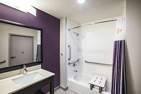 La Quinta Inn & Suites by Wyndham McAllen La Plaza Mall