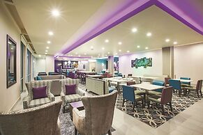 La Quinta Inn & Suites by Wyndham McAllen La Plaza Mall