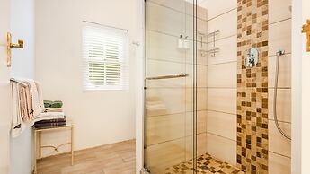 Lady Loch Country House