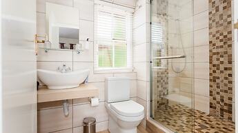 Lady Loch Country House