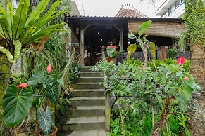 RedDoorz @ Sersan Bajuri