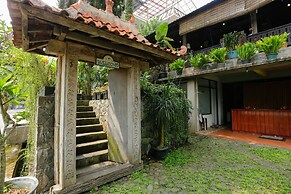 RedDoorz @ Sersan Bajuri