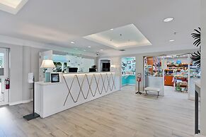 The Grand Caymanian Resort