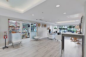 The Grand Caymanian Resort