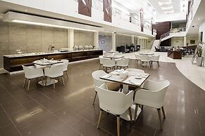 Grand Lily Hotel Suites