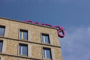 Moxy London Excel