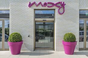 Moxy London Excel