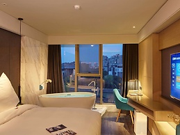 Mercure Yangzhou Dongguan Street