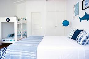 Sandingan Island Resort