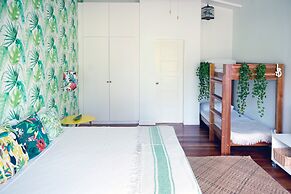 Sandingan Island Resort