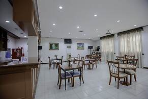 Capital O 740 Bliss Hotel Dau